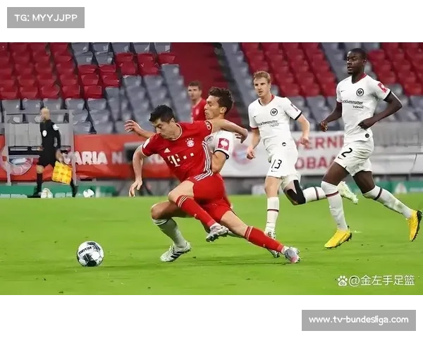 埃因霍温三叉戟欧冠客场联手狂轰14球 展现强大进攻火力